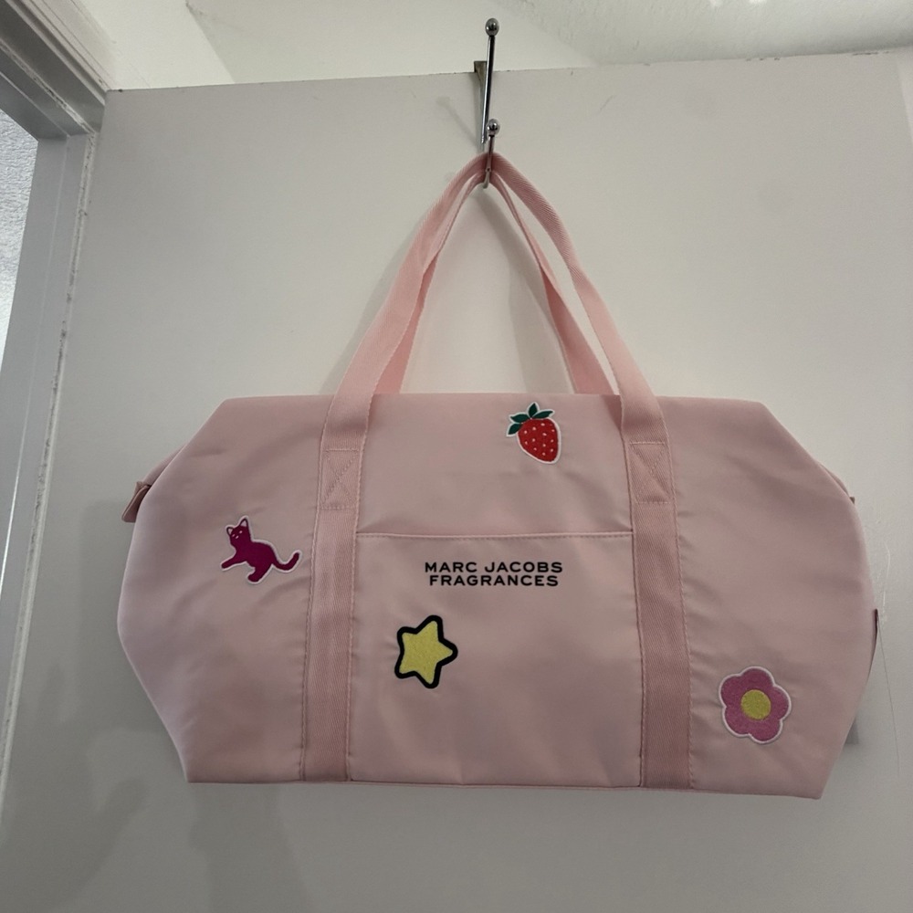 NWT Marc Jacobs Fragrances Pink Duffel Bag Star Cat Strawberry Appliqué Patches - Picture 8 of 11